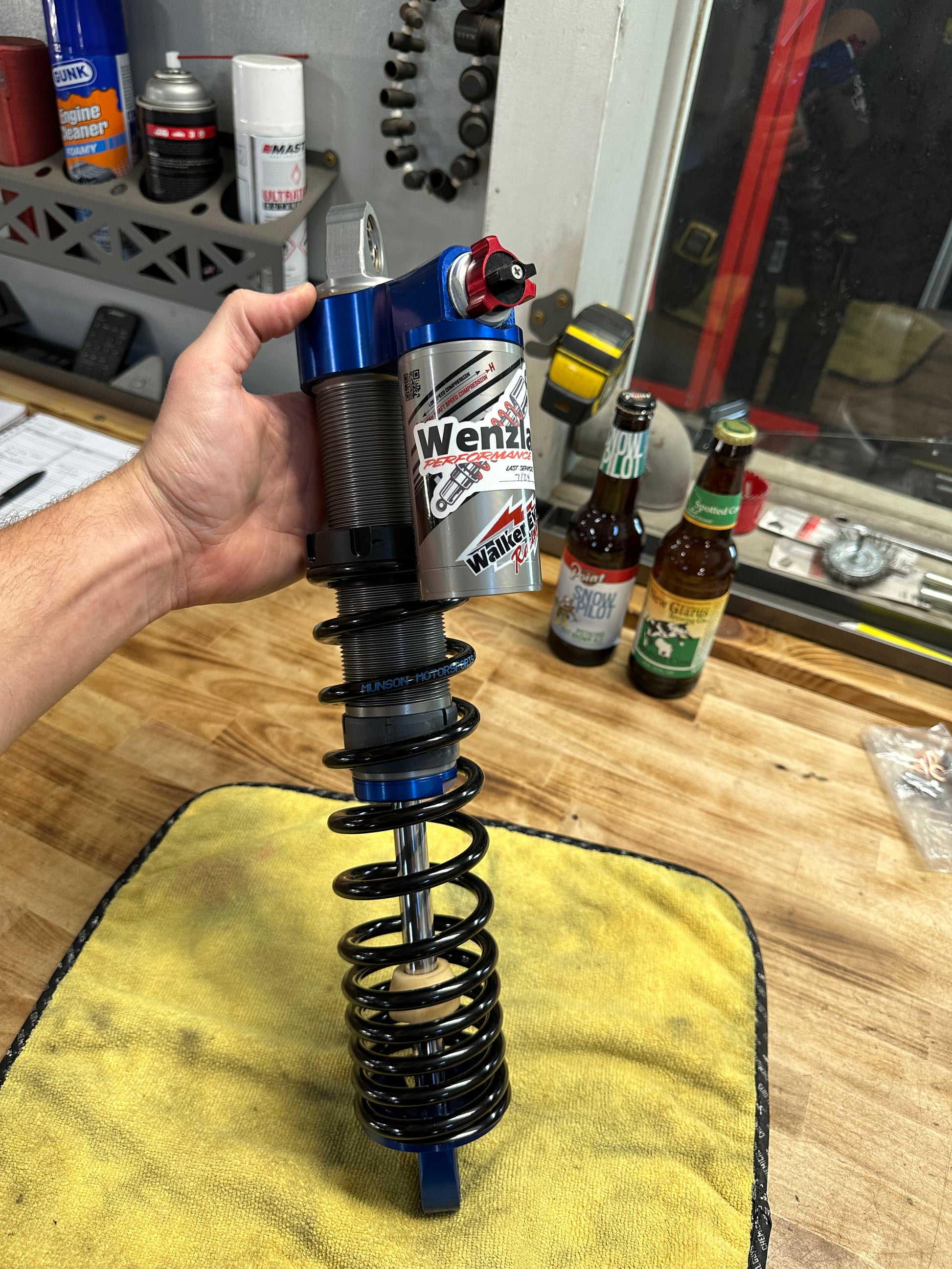 Progressive Spring Shackle 2