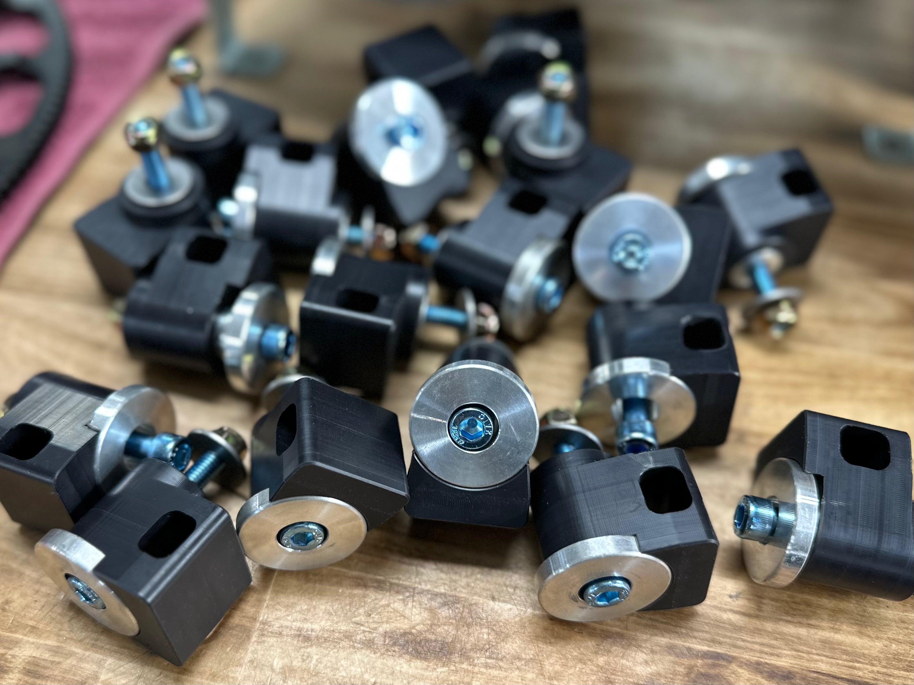 Fabrication APM HD torsion spring mounts – Munson Motorsports